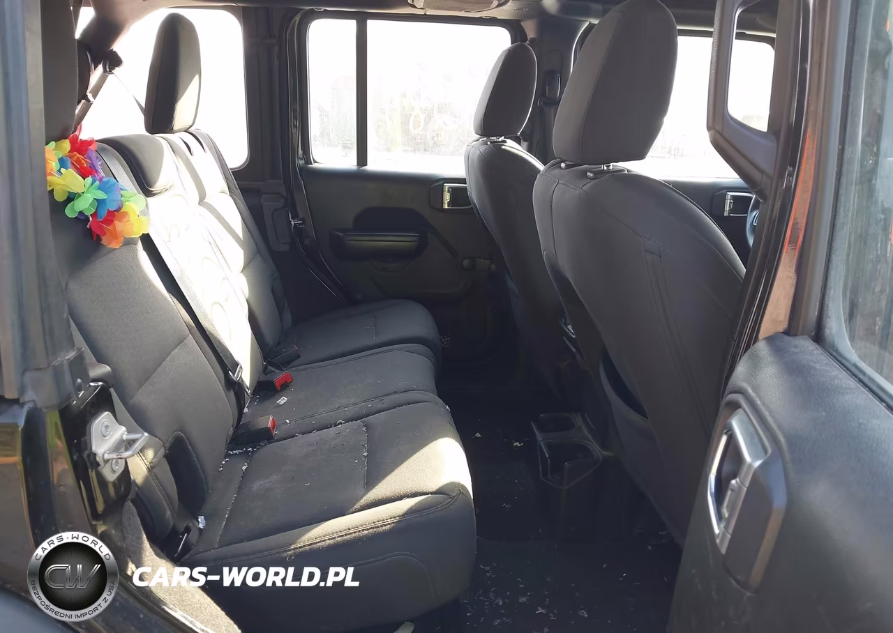 2019 Jeep Wrangler Unlimited Sport 4X4 VIN:1C4HJXDG2KW663778 - 8