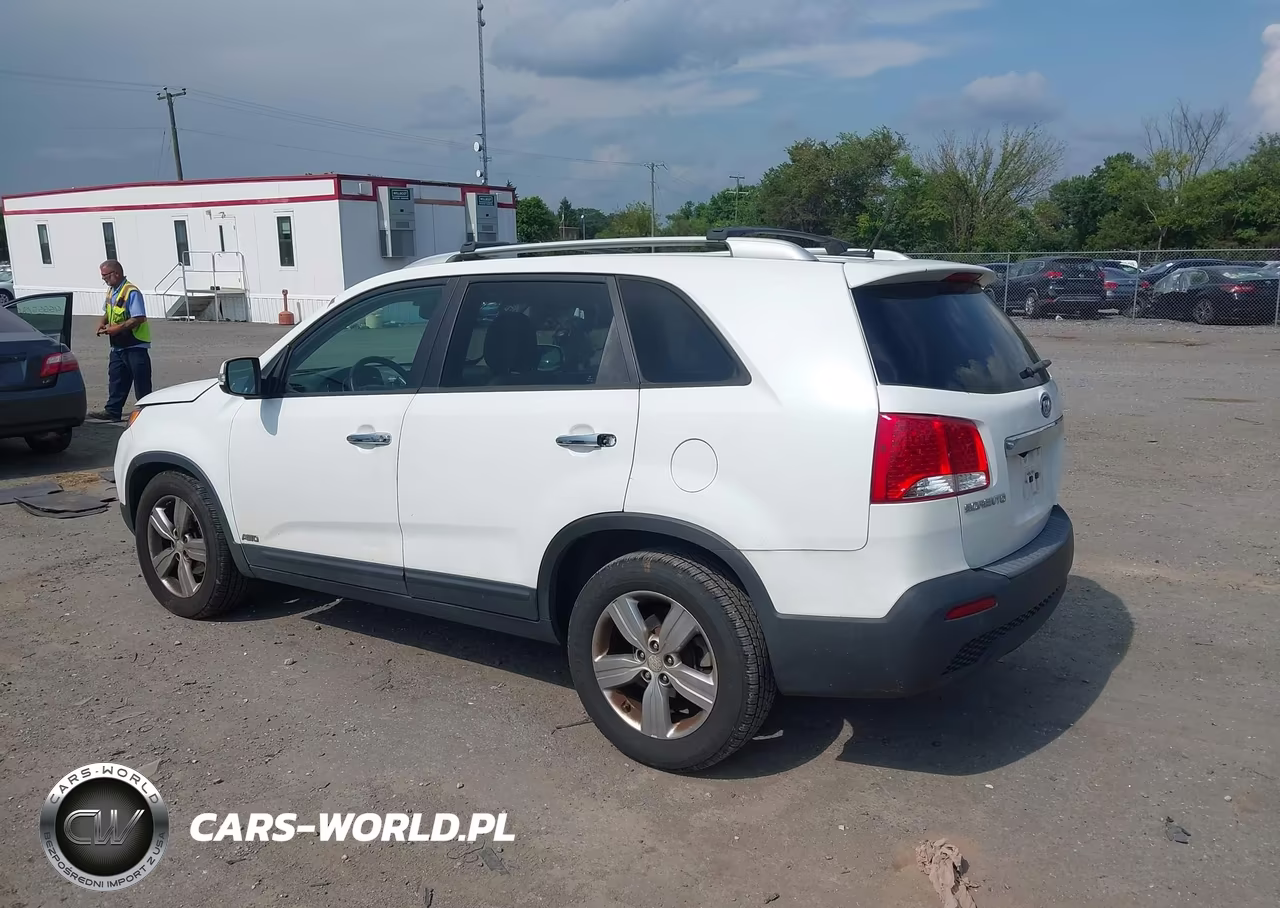 2013 Kia Sorento Ex VIN:5XYKUDA69DG353716 - 3