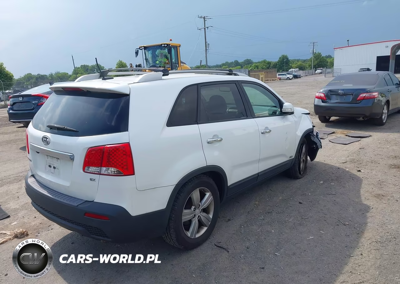 2013 Kia Sorento Ex VIN:5XYKUDA69DG353716 - 4
