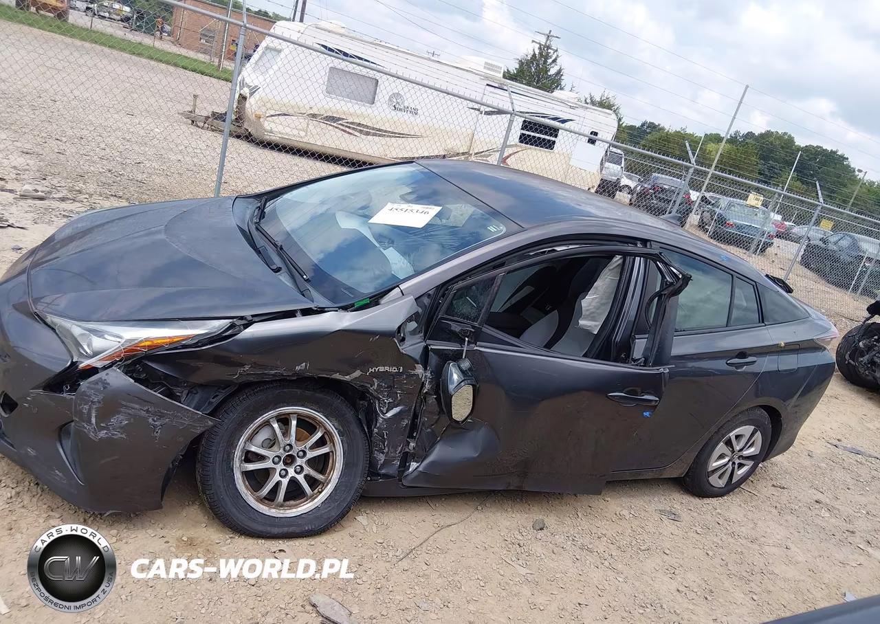 2018 Toyota Prius Three VIN:JTDKARFU6J3551571 - 14