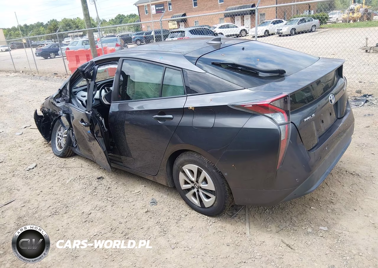 2018 Toyota Prius Three VIN:JTDKARFU6J3551571 - 3