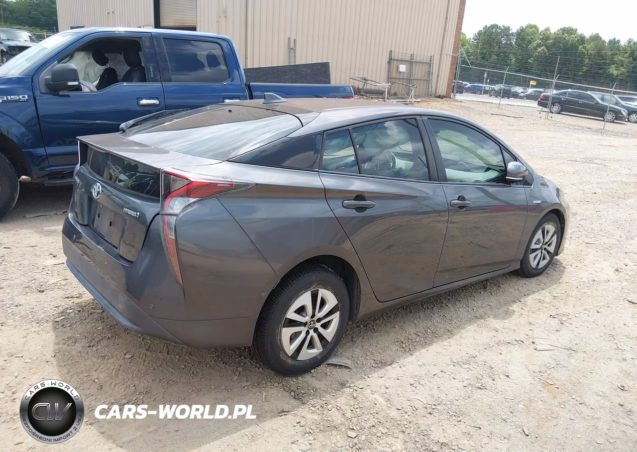 2018 Toyota Prius Three VIN:JTDKARFU6J3551571 - 4
