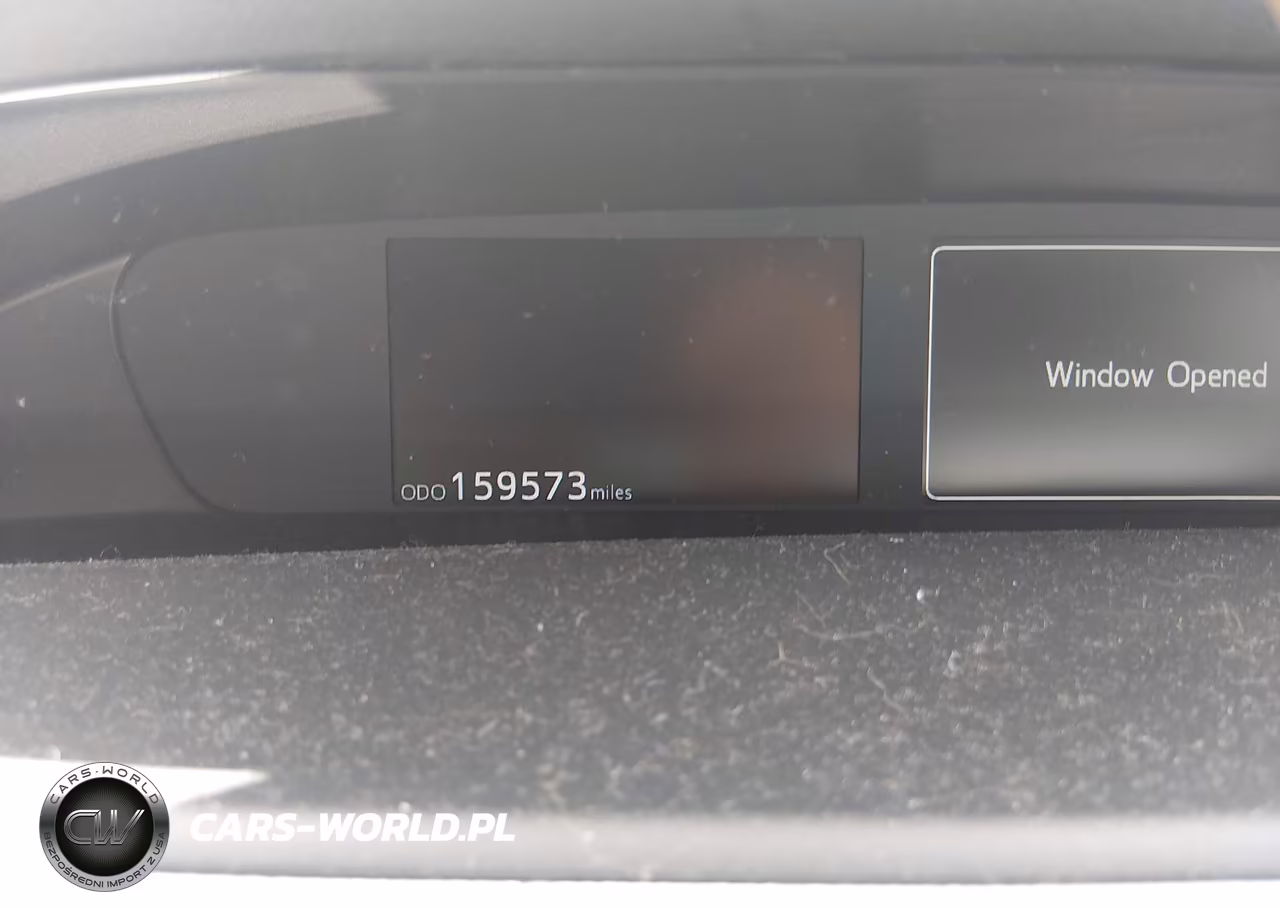 2018 Toyota Prius Three VIN:JTDKARFU6J3551571 - 7