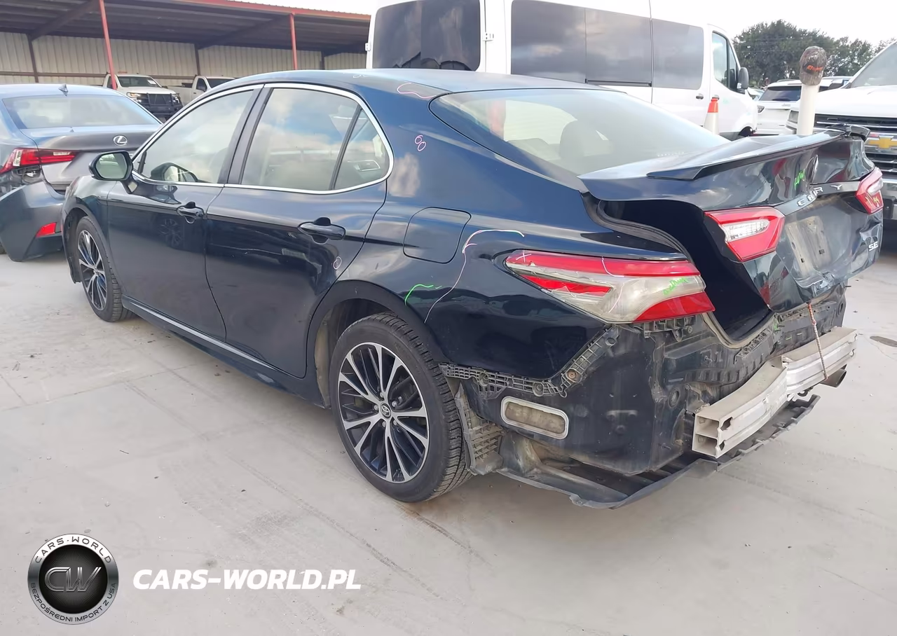 2018 Toyota Camry Se VIN:JTNB11HK4J3031457 - 3