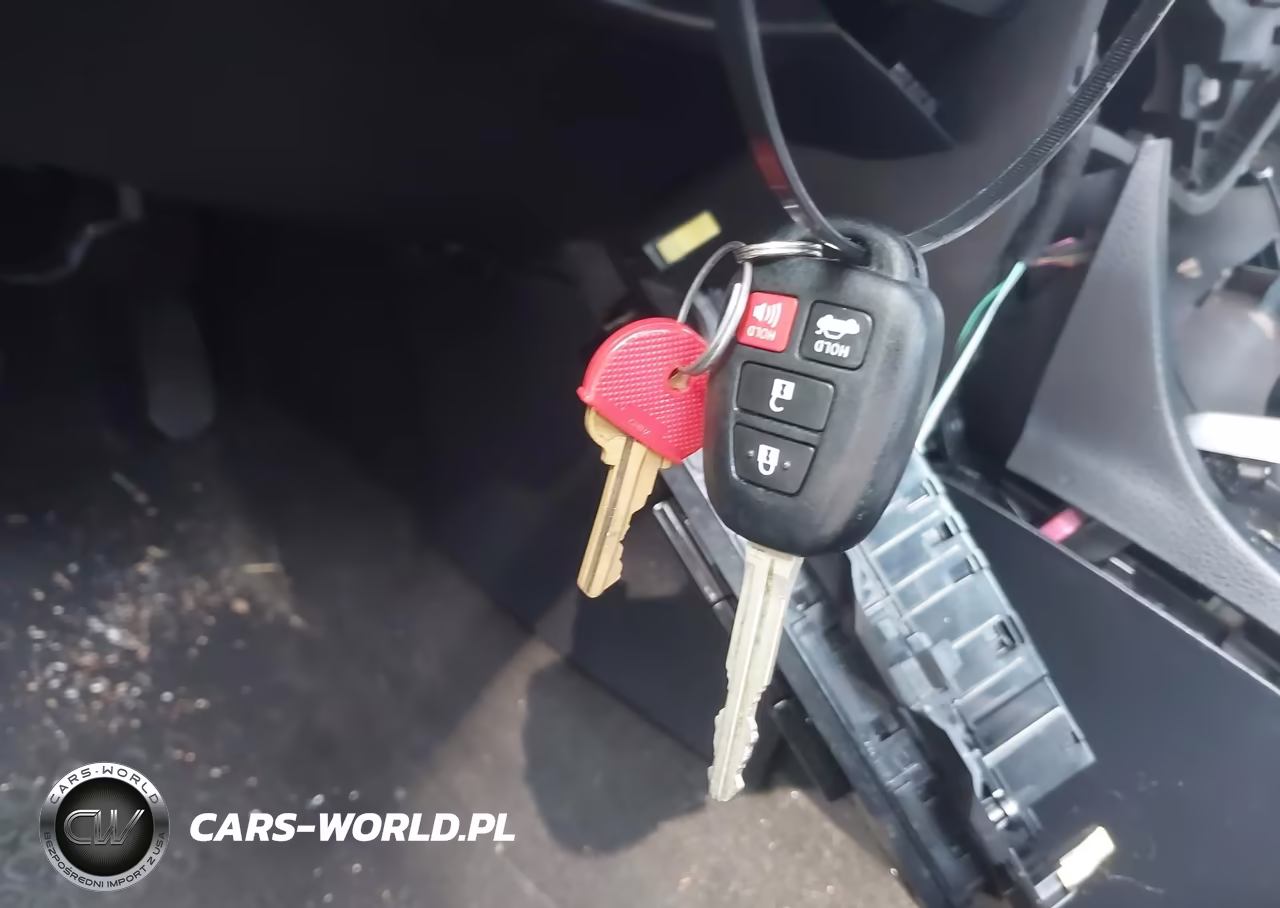 2018 Toyota Corolla Le VIN:2T1BURHE1JC029449 - 11