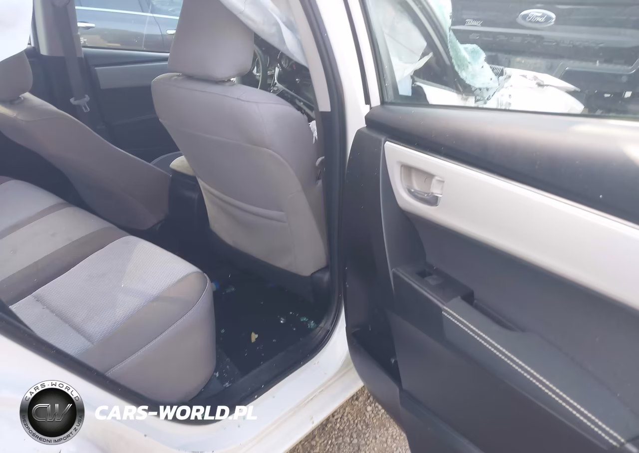 2018 Toyota Corolla Le VIN:2T1BURHE1JC029449 - 8