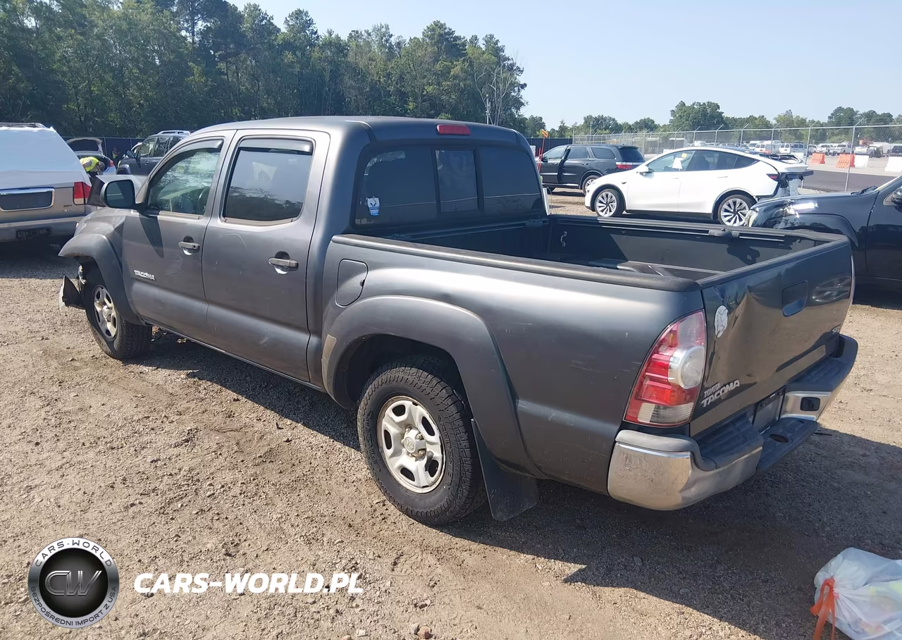 2013 Toyota Tacoma VIN:5TFJX4CN3DX032467 - 3