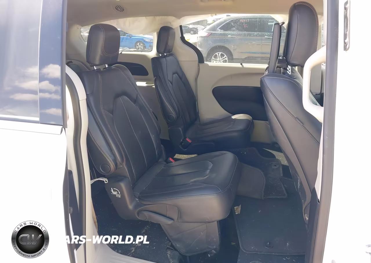 2020 Chrysler Pacifica Touring L Plus VIN:2C4RC1EG4LR273057 - 8