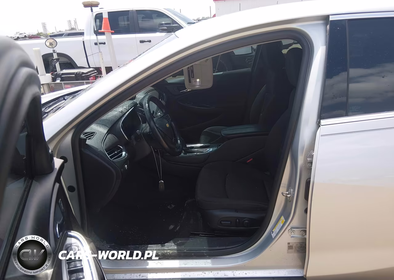2018 Chevrolet Malibu Lt VIN:1G1ZD5ST2JF180699 - 17