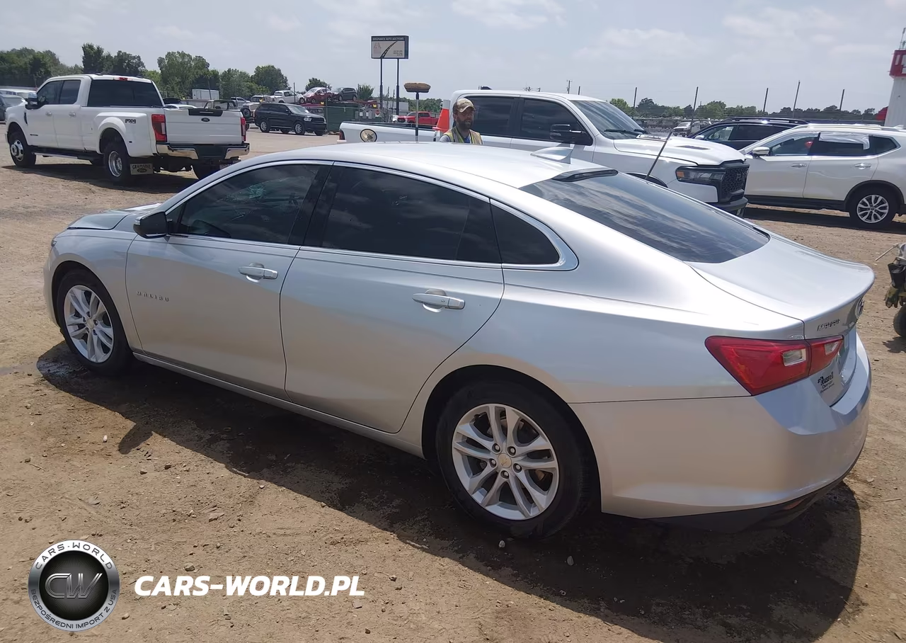 2018 Chevrolet Malibu Lt VIN:1G1ZD5ST2JF180699 - 3