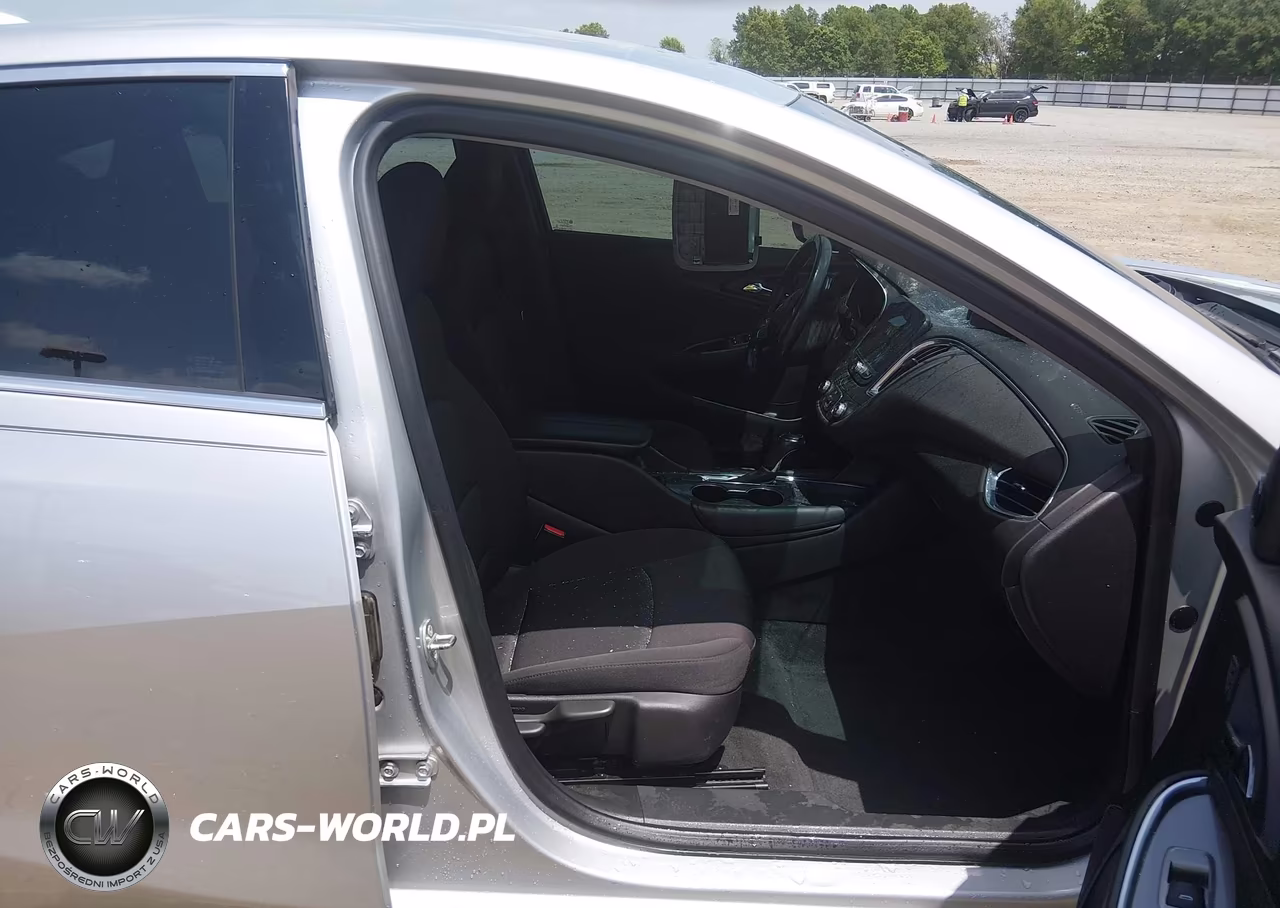 2018 Chevrolet Malibu Lt VIN:1G1ZD5ST2JF180699 - 5