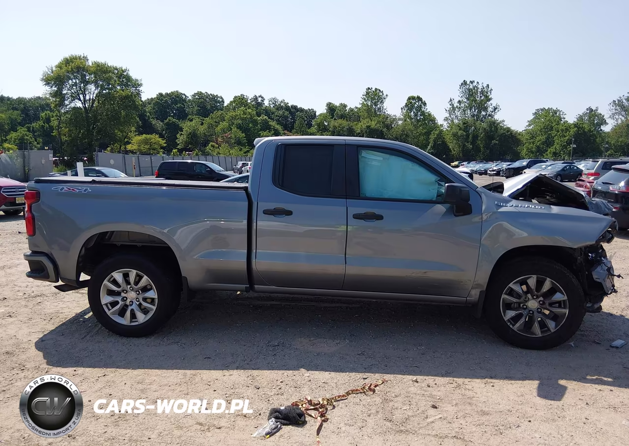 2020 Chevrolet Silverado 1500 4Wd Standard Bed Custom VIN:1GCRYBEK2LZ369013 - 12