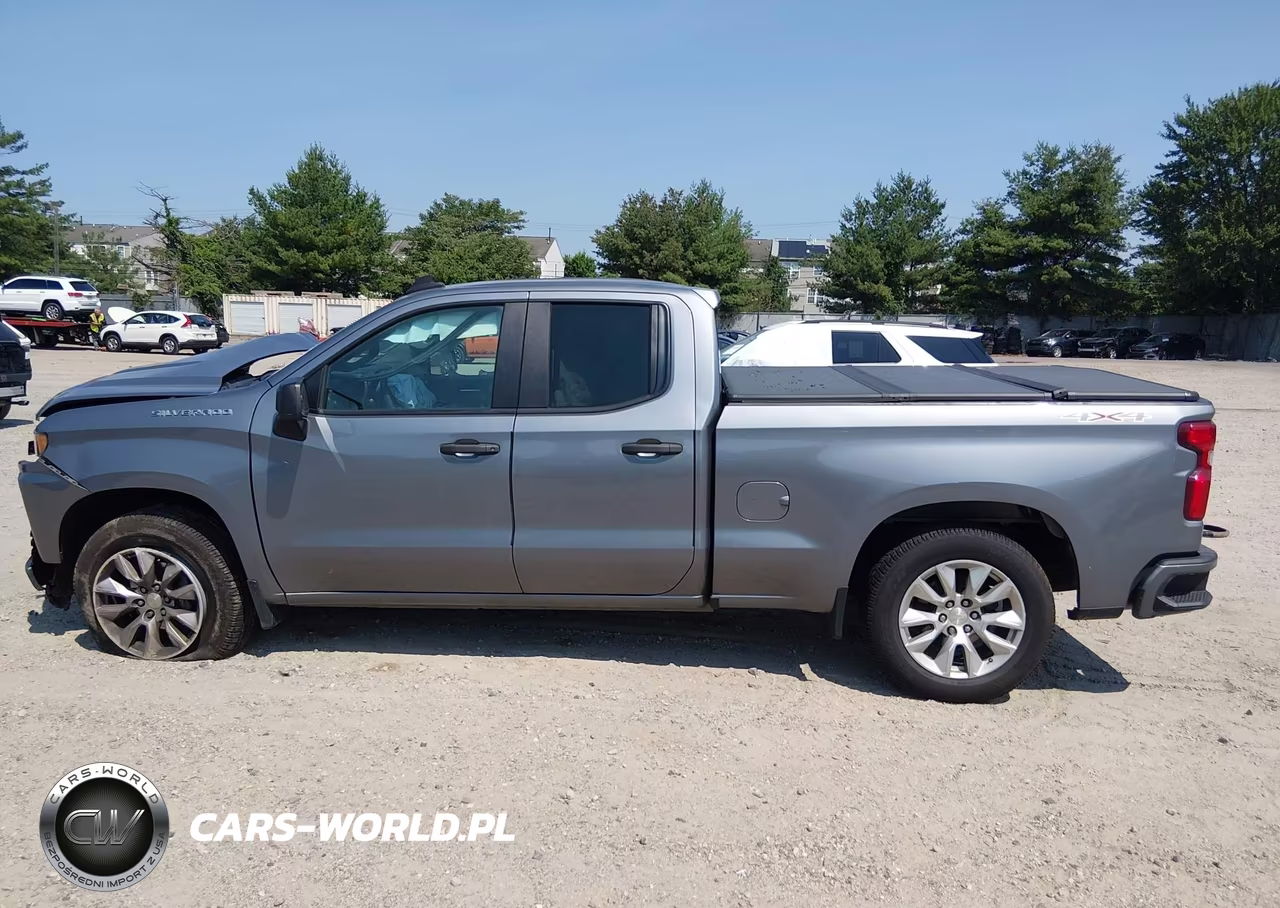 2020 Chevrolet Silverado 1500 4Wd Standard Bed Custom VIN:1GCRYBEK2LZ369013 - 13