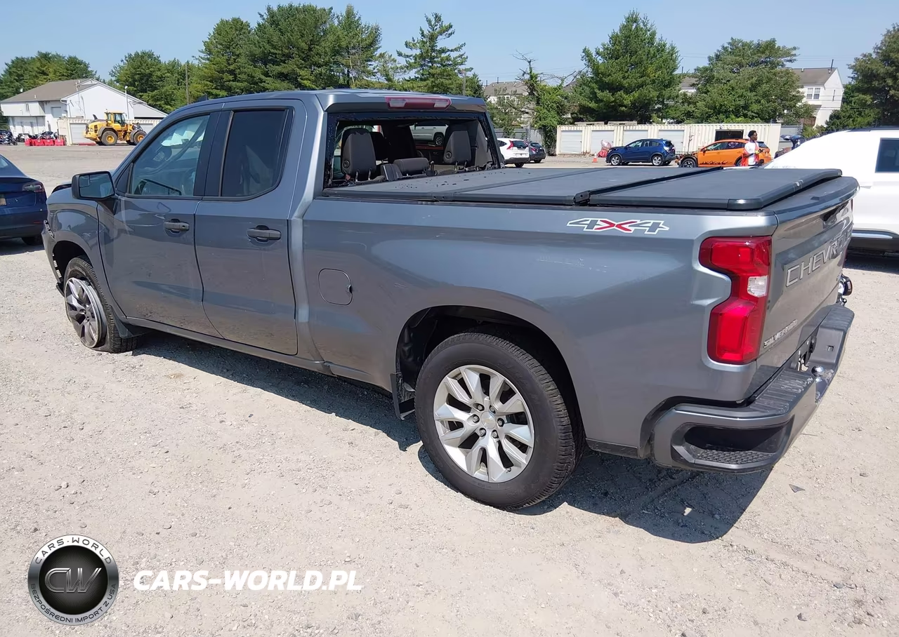2020 Chevrolet Silverado 1500 4Wd Standard Bed Custom VIN:1GCRYBEK2LZ369013 - 3