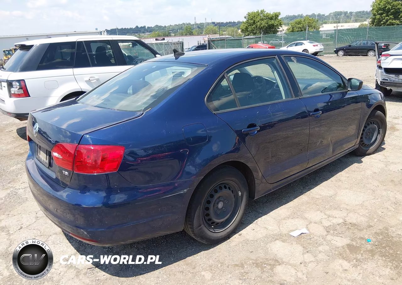 2014 Volkswagen Jetta 2.0L Tdi Value Edition VIN:3VWLL7AJ0EM271341 - 4