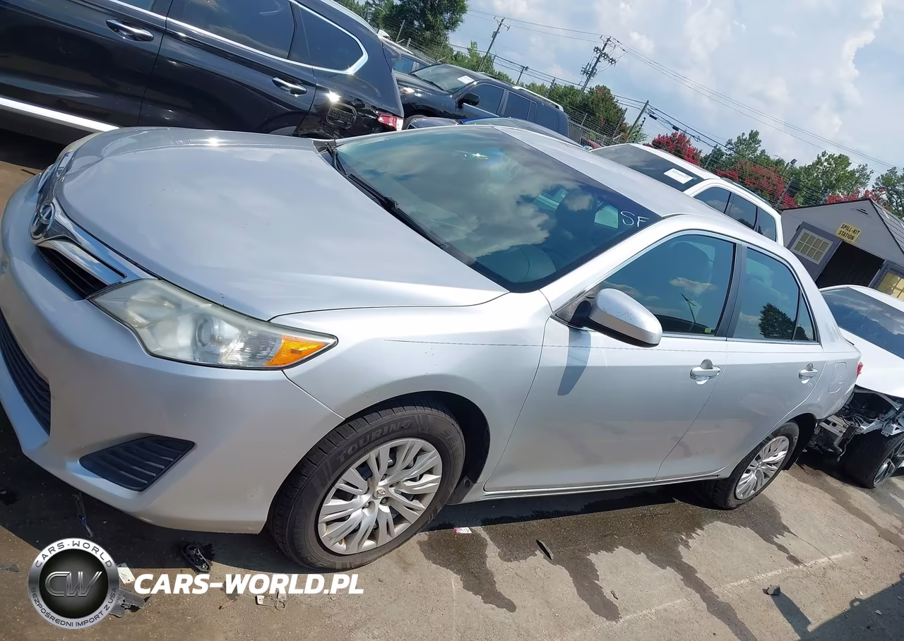 2014 Toyota Camry Le VIN:4T1BF1FKXEU779229 - 14