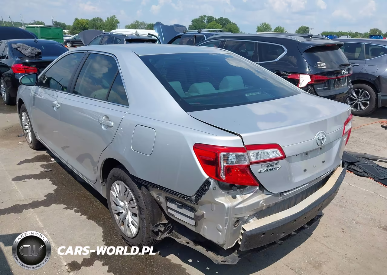 2014 Toyota Camry Le VIN:4T1BF1FKXEU779229 - 3