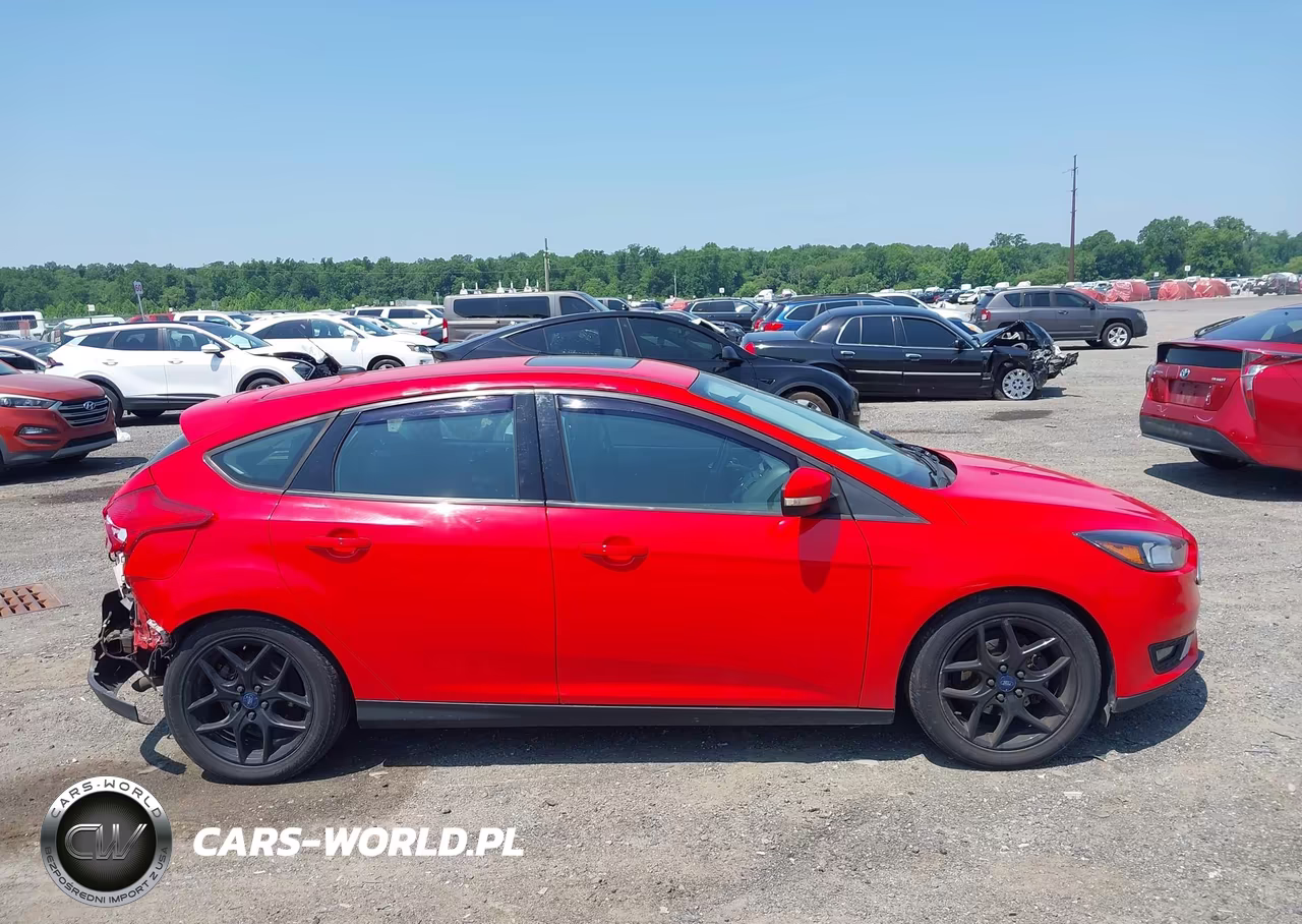 2016 Ford Focus Se VIN:1FADP3K26GL329801 - 13