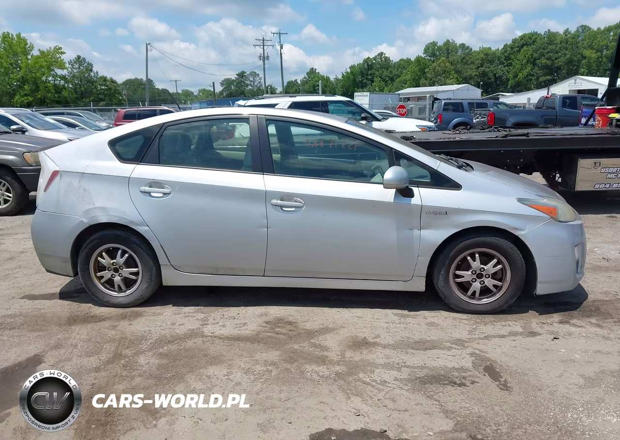 2011 Toyota Prius Four VIN:JTDKN3DU9B0285390 - 13