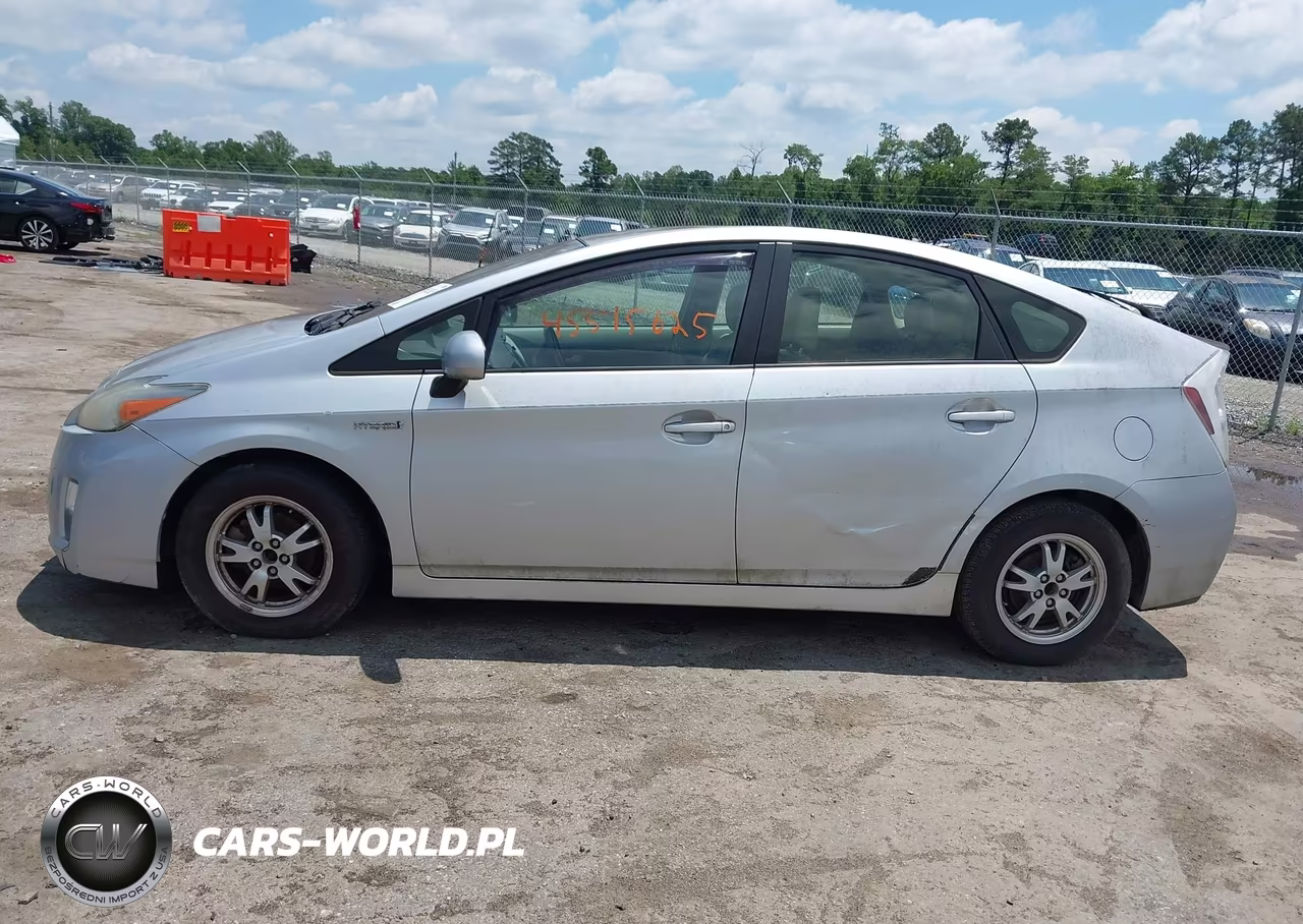 2011 Toyota Prius Four VIN:JTDKN3DU9B0285390 - 14