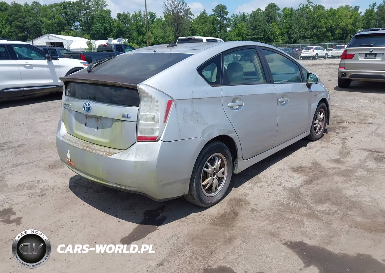 2011 Toyota Prius Four VIN:JTDKN3DU9B0285390 - 4