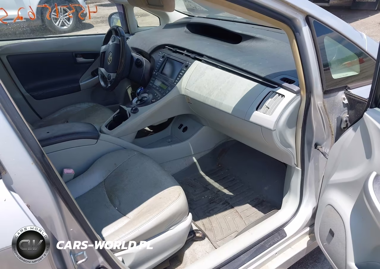2011 Toyota Prius Four VIN:JTDKN3DU9B0285390 - 5