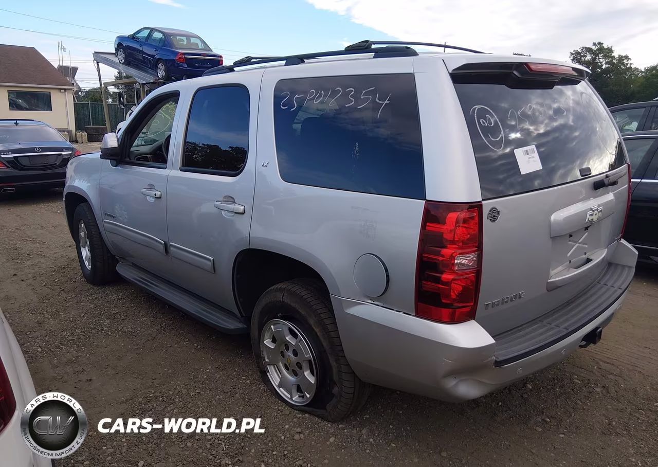 2010 Chevrolet Tahoe Lt VIN:1GNUKBE09AR292087 - 3
