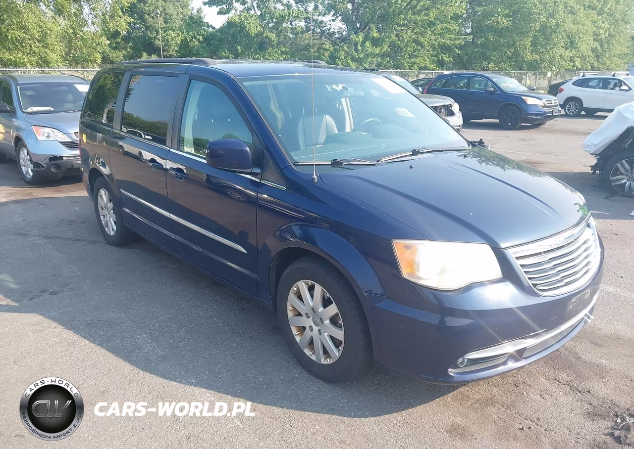2014 Chrysler Town & Country Touring – zdjęcie 1 z 13