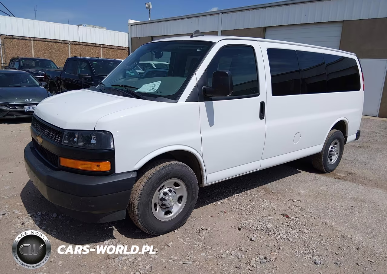 2020 Chevrolet Express Passenger Rwd 2500 Regular Wheelbase Ls VIN:1GAWGEFP9L1255972 - 2