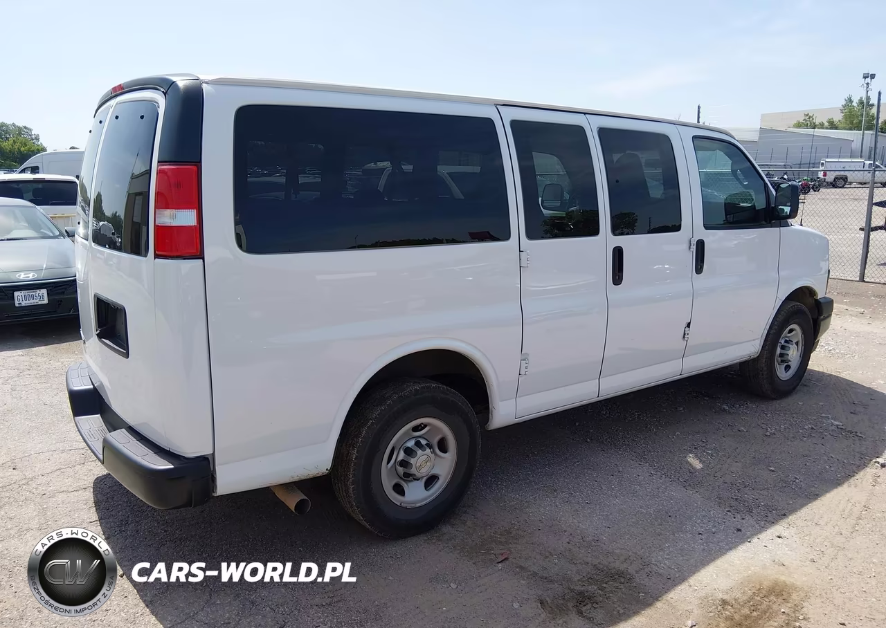 2020 Chevrolet Express Passenger Rwd 2500 Regular Wheelbase Ls VIN:1GAWGEFP9L1255972 - 4