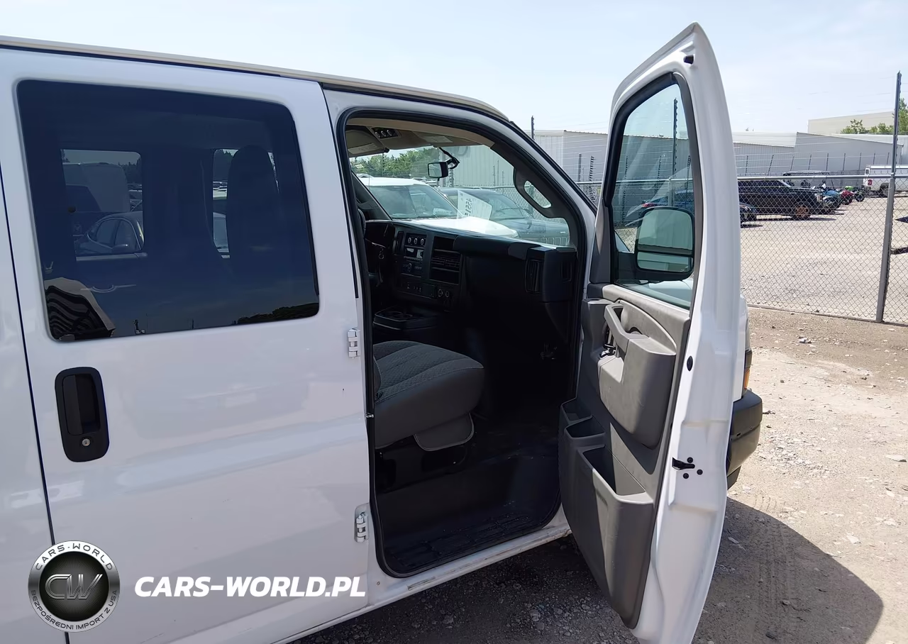 2020 Chevrolet Express Passenger Rwd 2500 Regular Wheelbase Ls VIN:1GAWGEFP9L1255972 - 5