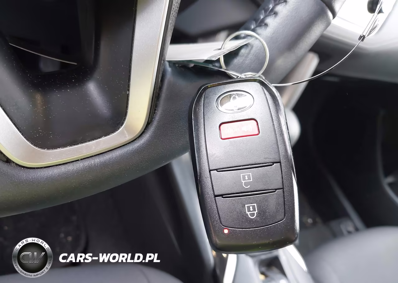 2025 Toyota Corolla Cross Le VIN:7MUBAABG6SV121210 - 11