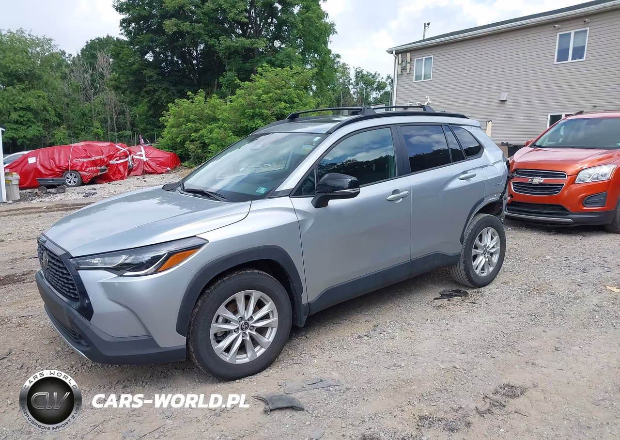 2025 Toyota Corolla Cross Le VIN:7MUBAABG6SV121210 - 2