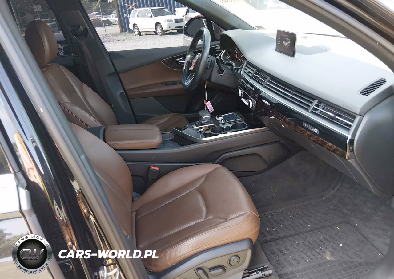 2017 Audi Q7 3.0T Premium VIN:WA1LAAF79HD027586 - 5