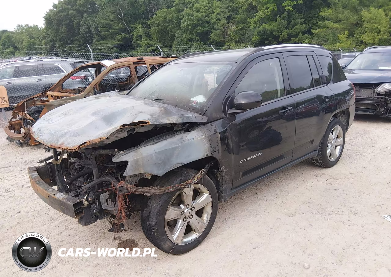 2014 Jeep Compass Latitude VIN:1C4NJCEA0ED600443 - 2