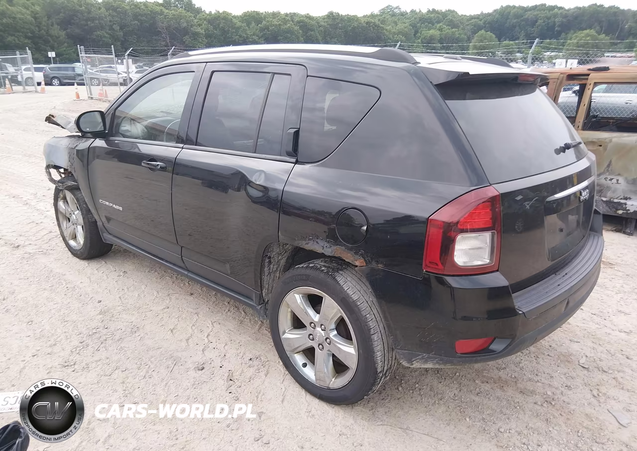 2014 Jeep Compass Latitude VIN:1C4NJCEA0ED600443 - 3