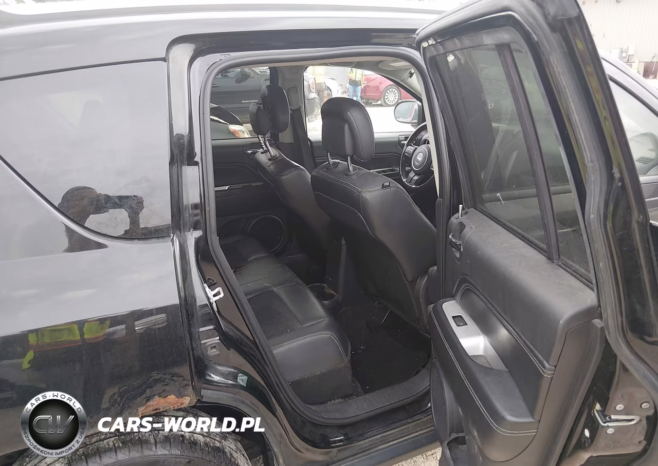 2014 Jeep Compass Latitude VIN:1C4NJCEA0ED600443 - 8