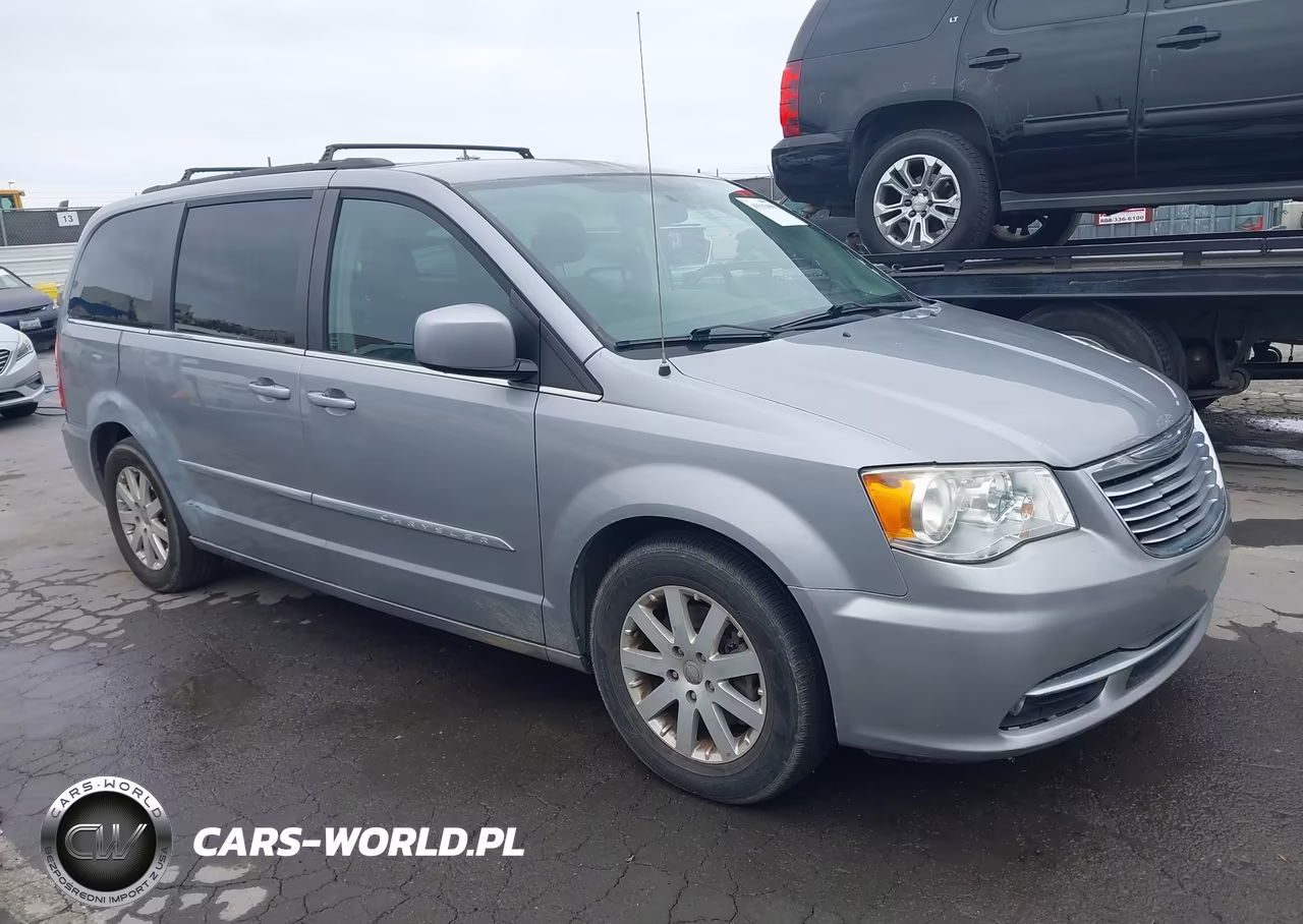 2015 Chrysler Town & Country Touring – zdjęcie 1 z 11