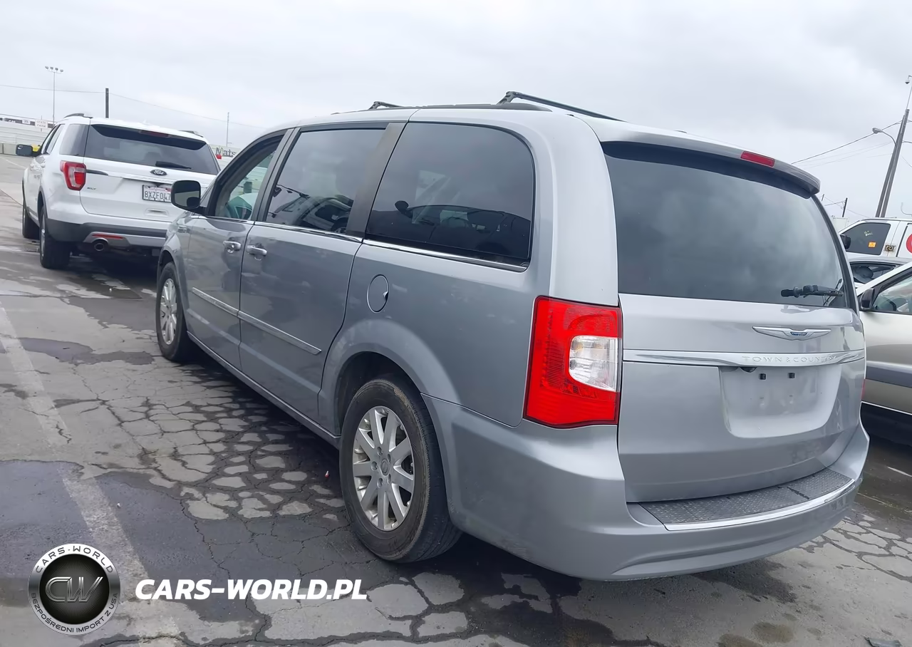 2015 Chrysler Town & Country Touring VIN:2C4RC1BG5FR582240 - 3