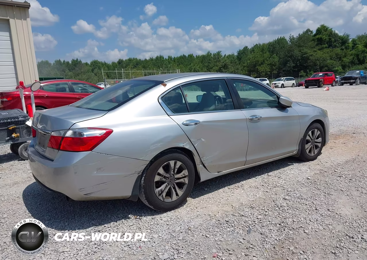 2015 Honda Accord Lx VIN:1HGCR2F32FA072886 - 4