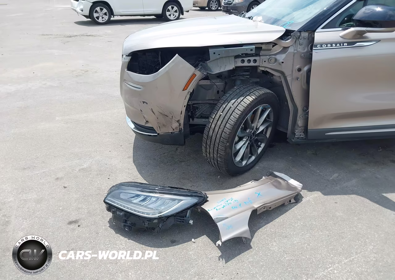 2020 Lincoln Corsair Standard VIN:5LMCJ1C94LUL26139 - 12