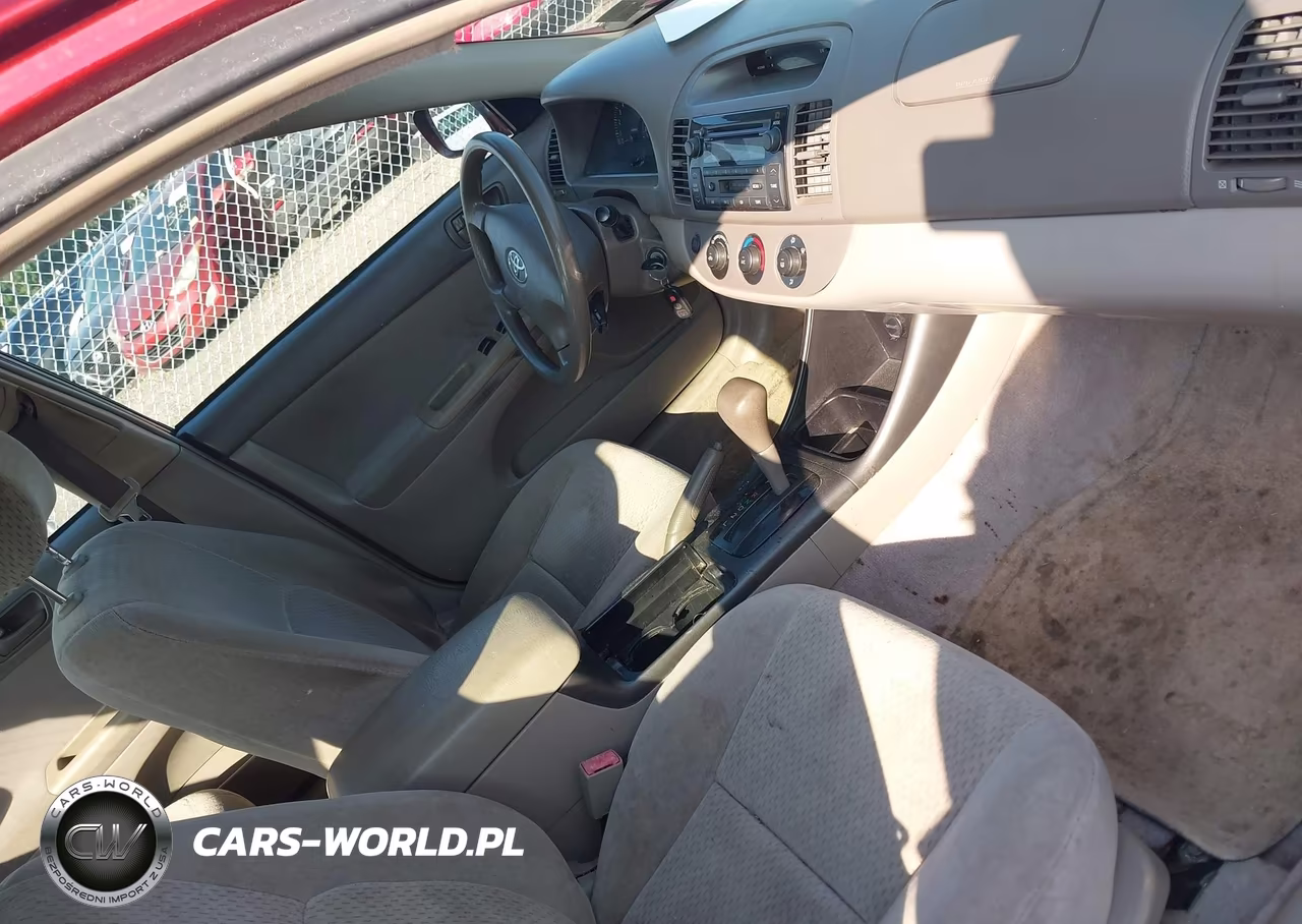 2003 Toyota Camry Le VIN:4T1BE32KX3U174189 - 5