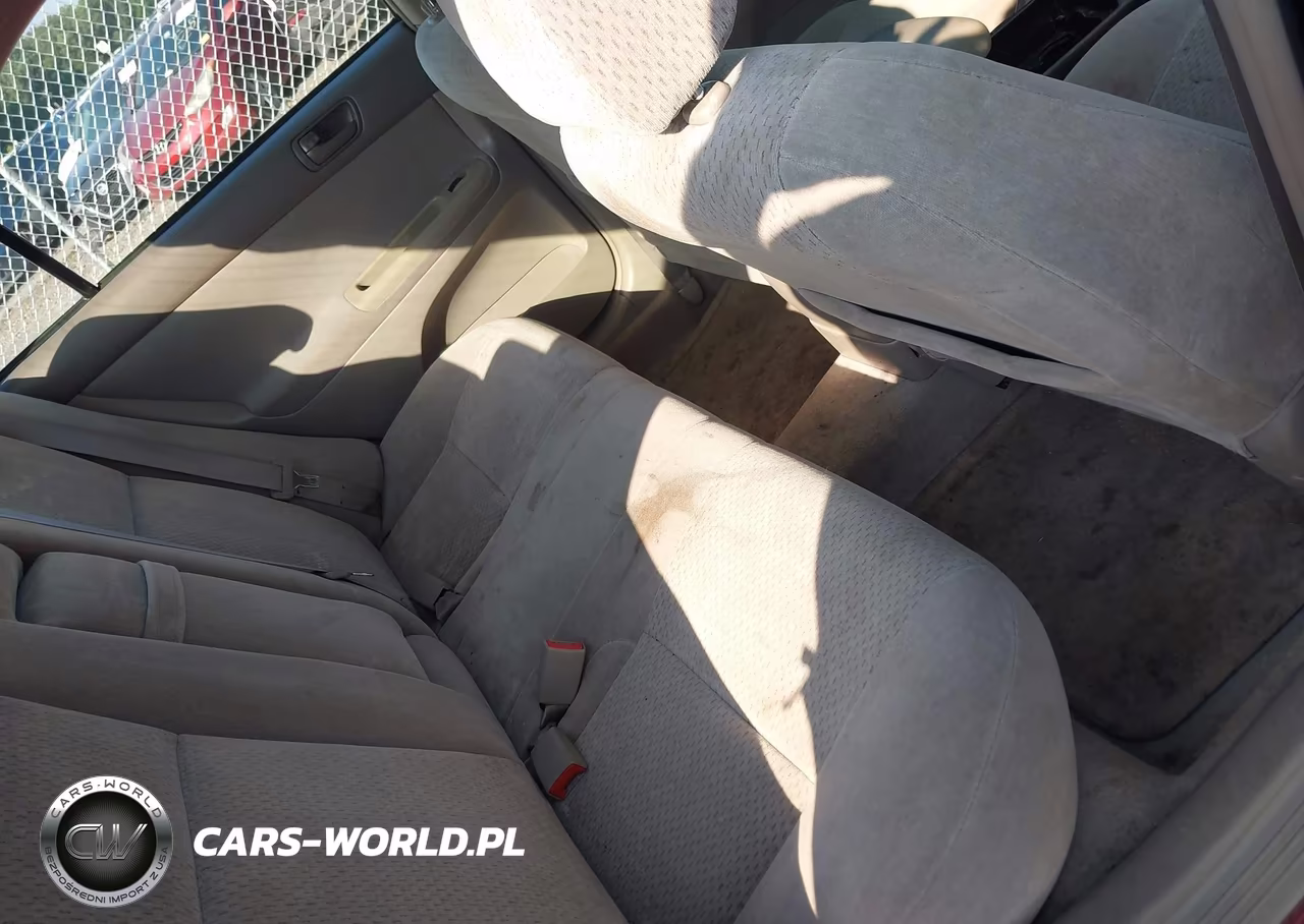 2003 Toyota Camry Le VIN:4T1BE32KX3U174189 - 8
