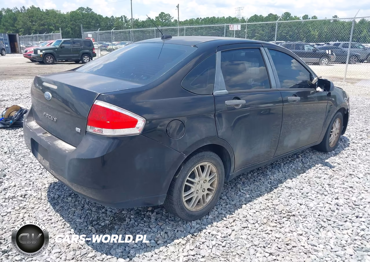 2011 Ford Focus Se VIN:1FAHP3FN0BW158752 - 4