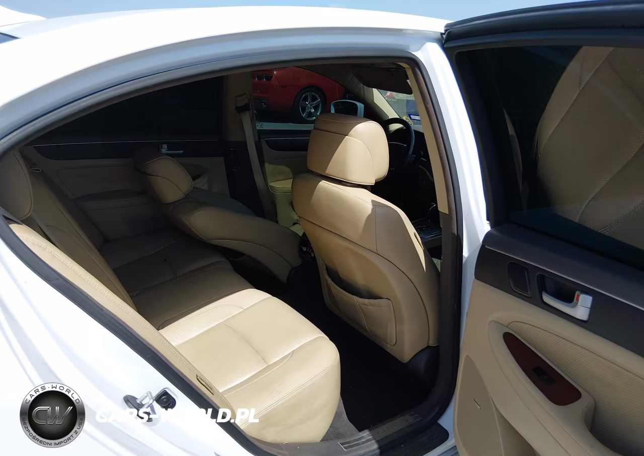 2013 Hyundai Genesis 3.8 VIN:KMHGC4DD2DU258542 - 8