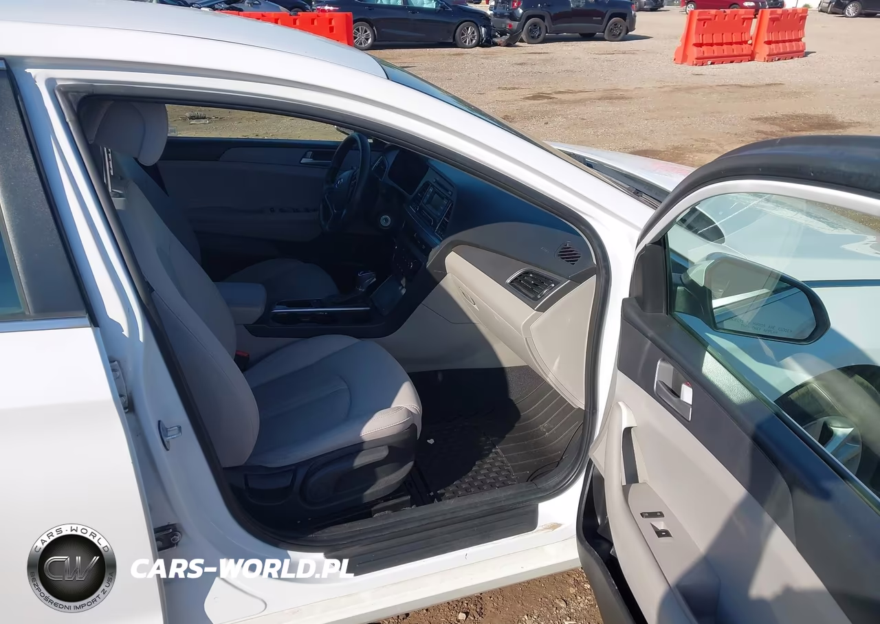 2017 Hyundai Sonata VIN:5NPE24AF5HH571766 - 5