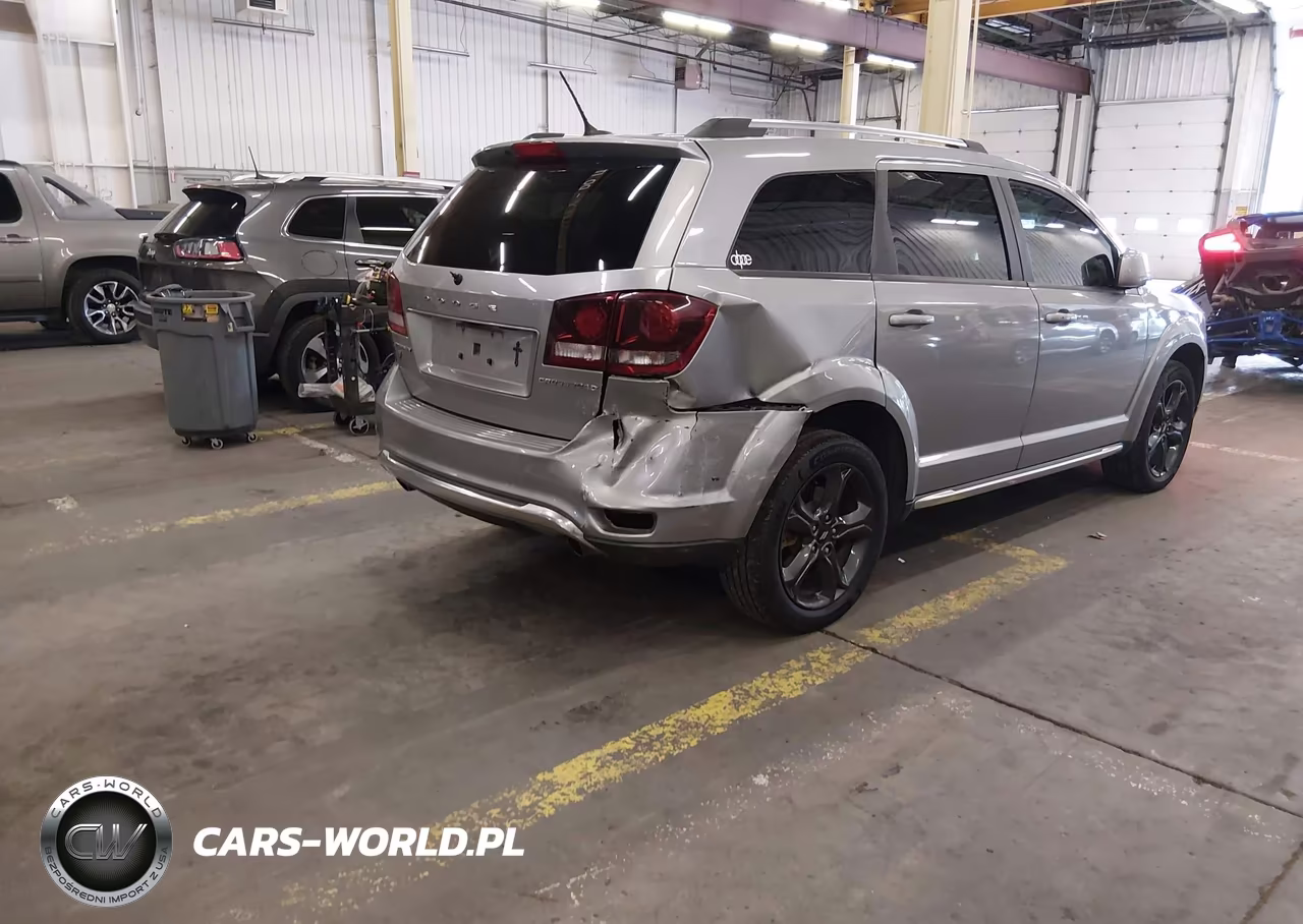2018 Dodge Journey Crossroad Awd VIN:3C4PDDGG7JT388250 - 4