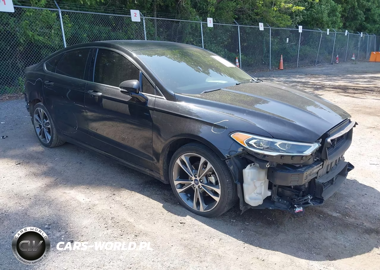2020 Ford Fusion Titanium – zdjęcie 1 z 21