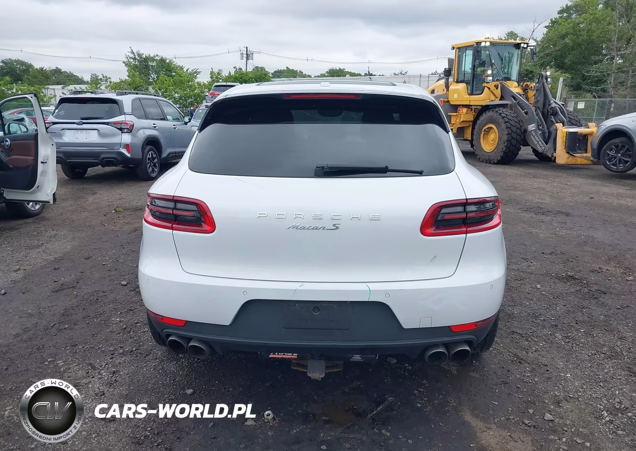 2016 Porsche Macan S VIN:WP1AB2A55GLB50391 - 16
