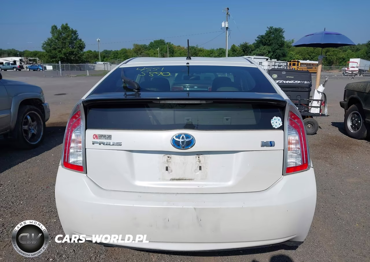 2014 Toyota Prius Two VIN:JTDKN3DU9E1769946 - 16